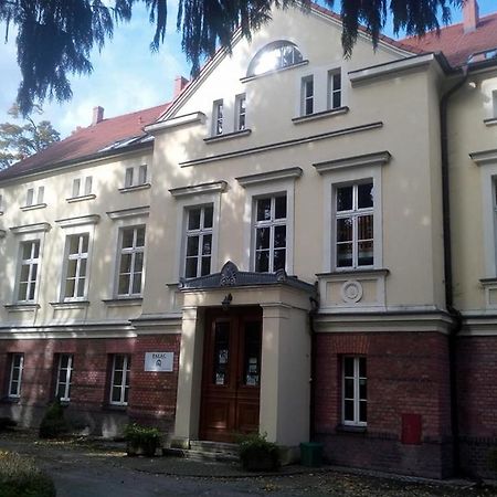 Отель Stado Ogierow Sierakow Серакув Экстерьер фото